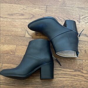 Nisolo Black Ankle Booties